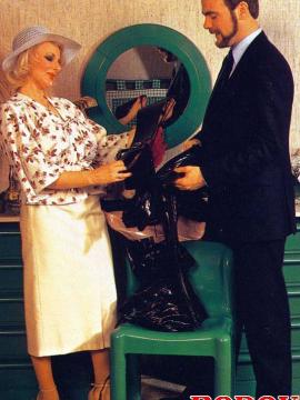 Первый раз с другим мужчиной. Серия: Я отсосала в первый раз Часть 3 фото