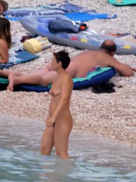 Рассказ мужа Фанзили. Из книги Рассказы инцест Часть 2: Художества соседа фото